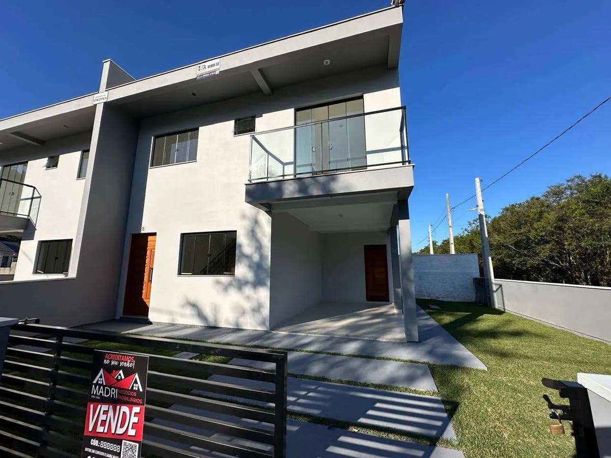 Sobrado à venda, Forquilhas, São José, SC - Sobrado em Forquilhas, São José - à venda - Madri Imóveis ltda