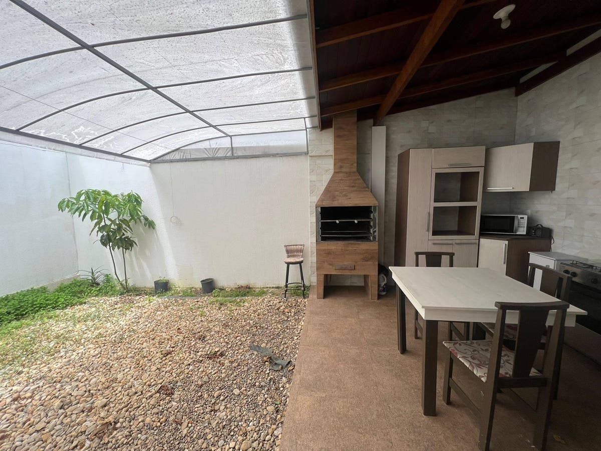 Sobrado à venda mobiliado em Balneário Camboriú - Sobrado em Centro, Balneário Camboriú - à venda - Prosperitá