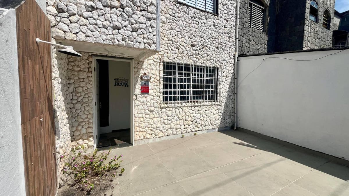 Sobrado com 02 Dormitórios para venda - Indaiá, Caraguatatuba/SP - Sobrado em Indaiá, Caraguatatuba - à venda - Extensão Imobiliária