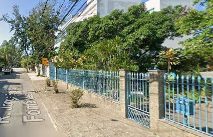 Casa 2 quartos em Recreio dos Bandeirantes, Rio de Janeiro. 157 m² de área útil e amplo quintal com vegetação 🌳 - Casa em Recreio dos Bandeirantes, Rio de Janeiro - para locação - PHD IMOBILIARIA