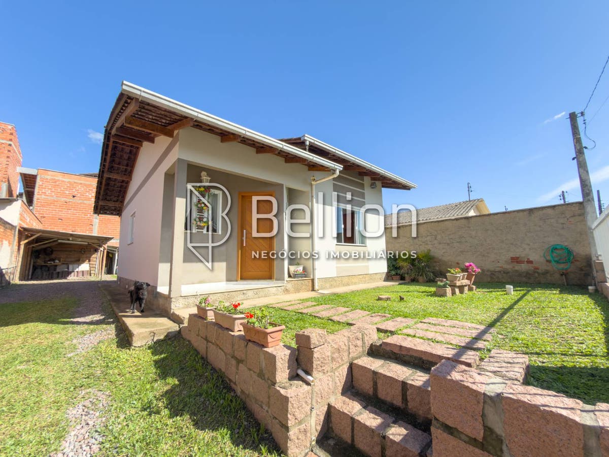 Casa Mobiliada à Venda no Bairro dos Estados | 2 Quartos e Terreno de 300 m² - Casa em Estados, Indaial - à venda - Bellion Negocios Imobiliarios LTDA