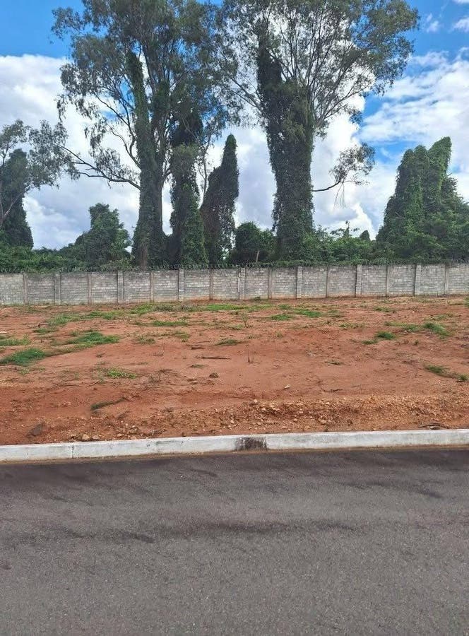 TERRENO NO PORTAL DO LAGO - GUARANÉSIA - Lote/Terreno em Portal do Lago, Guaranésia - à venda - Grupo G3 Investhouse Ltda