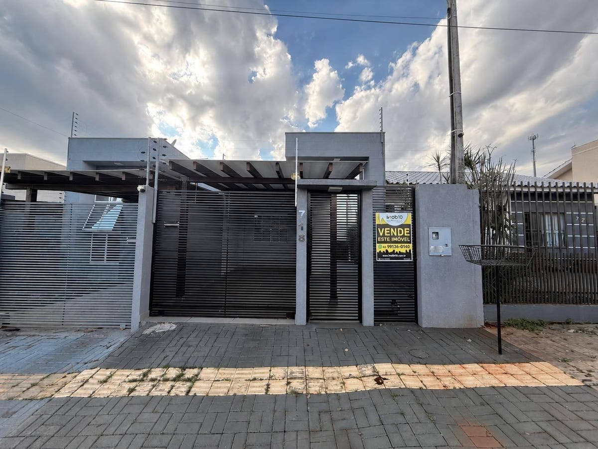 CASA A VENDA JARDIM IPÊ 3 COM PLACAS FOTOVOLTAICAS FOZ DO IGUAÇU - PR - Casa em Jardim Ipê III, Foz do Iguaçu - à venda - Imob10 Imobiliária Ltda