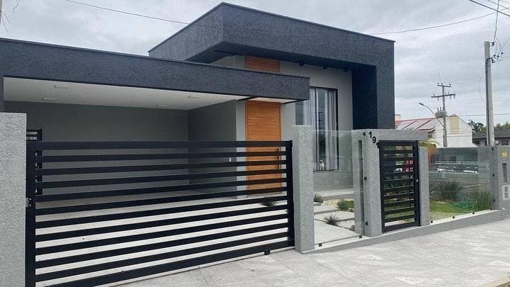Casa com três suítes e piscina à venda no Bairro Caiu do Céu - Casa em Caiu do Céu, Osório - à venda - Famer Negócios Imobiliários LTDA