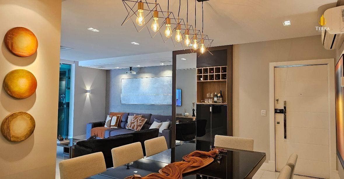 Apartamento diferenciado a venda no Edifício Chateau Versalles localizado no Centro em Balneário Camboriú. - Apartamento em Centro, Balneário Camboriú - à venda - IMOBILIÁRIA TERRA ITAJAI LTDA