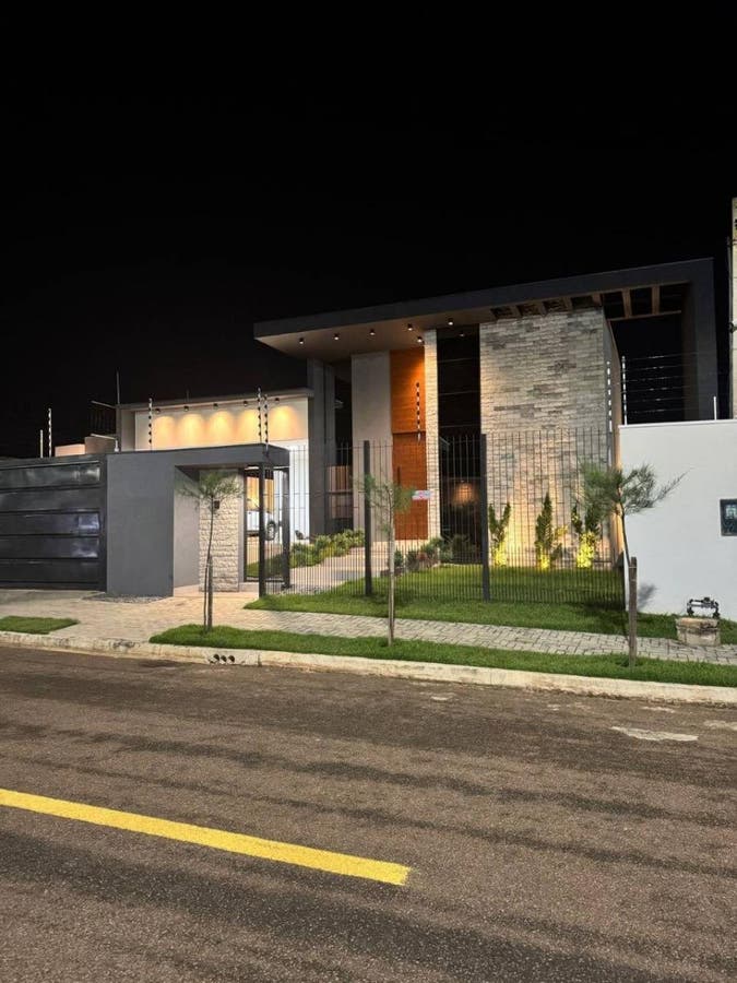 Casa com 3 quartos, 3 suítes