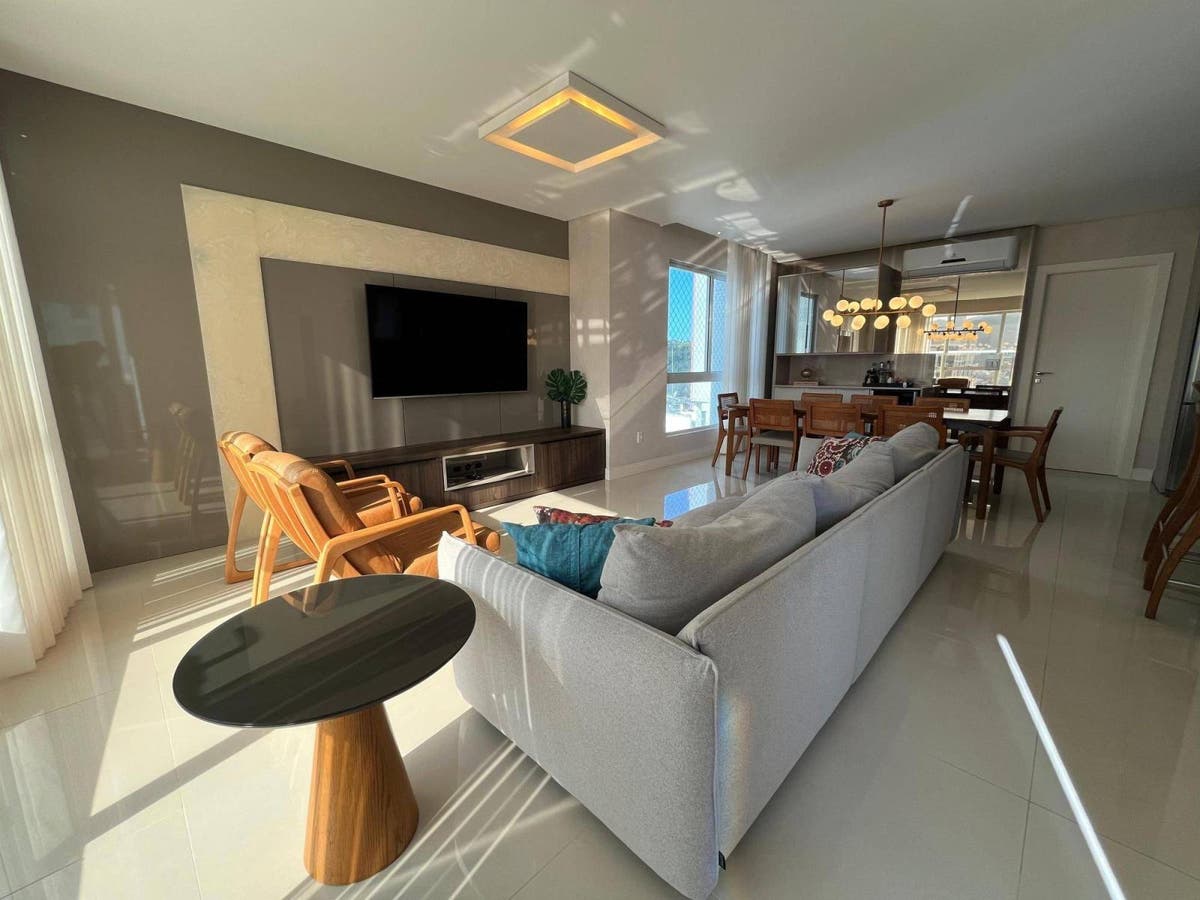 Apartamento na Quadra do Mar a venda, 4 Dormitorios, 158m², 3 Vagas , Pioneiros, Balneário Camboriú - Apartamento em Centro, Balneário Camboriú - à venda - IMEX INVESTIMENTOS LTDA