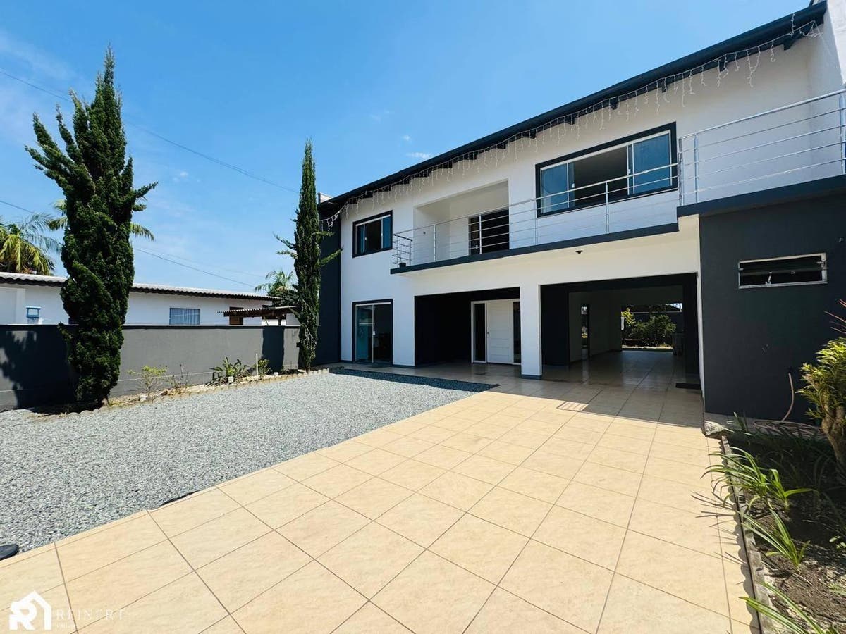 CASA COM 03 QUARTOS SENDO 01 SUÍTE NO BAIRRO SÃO CRISÓVÃO - Barra Velha/SC - Sobrado em São Cristóvão, Barra Velha - à venda - CST SOLUÇÕES IMOBILIARIA LTDA