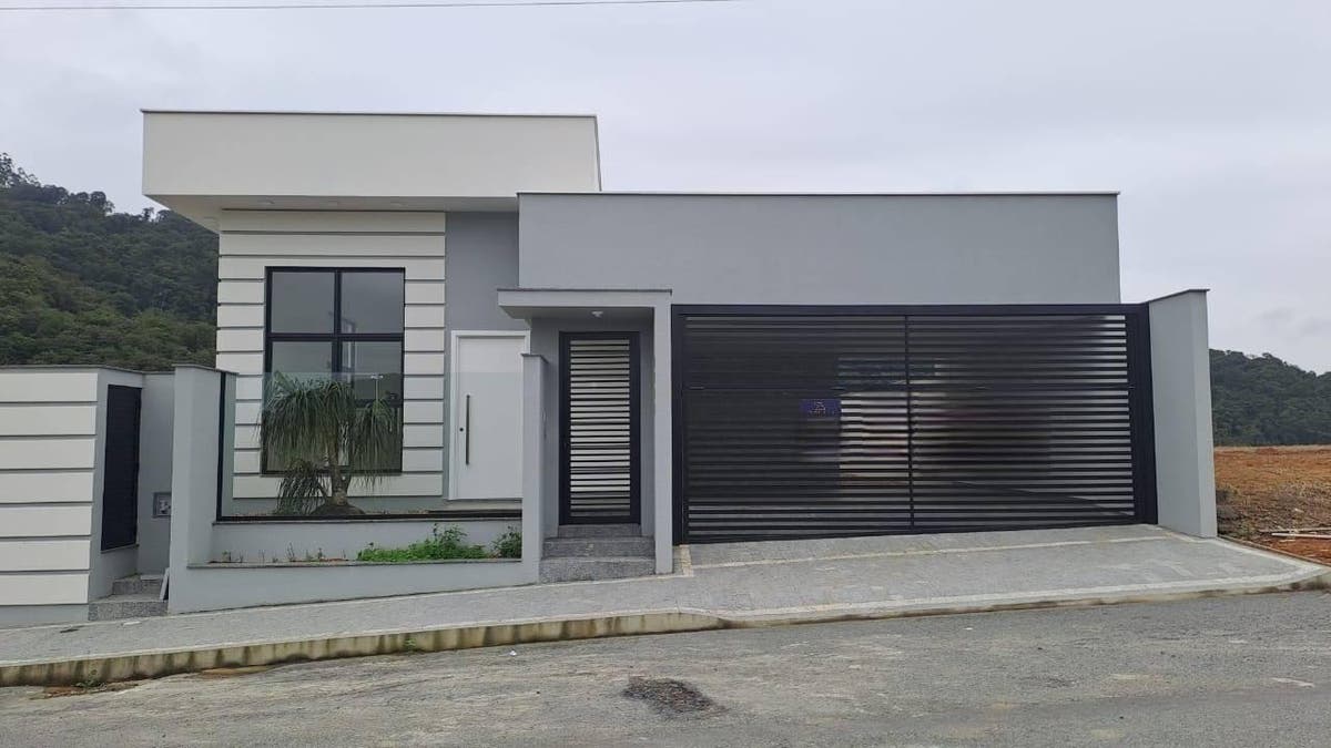 Casa com 3 quartos, Estrada Nova - Jaraguá do Sul - Casa em Estrada Nova, Jaraguá do Sul - à venda - Imobiliária Piermann