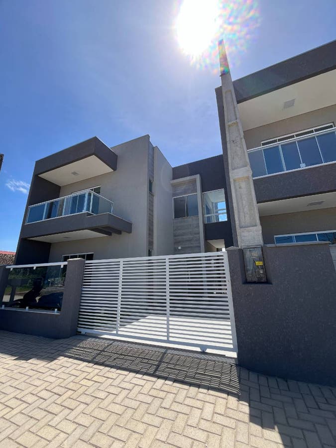 Sobrado com 03 quartos sendo 2 Suítes, Closet, Piscina e Churrasqueira a 400m da Praia de Itapoá SC - Sobrado em Barra do Sai, Itapoá - à venda - SBGLOBAL Imobiliária