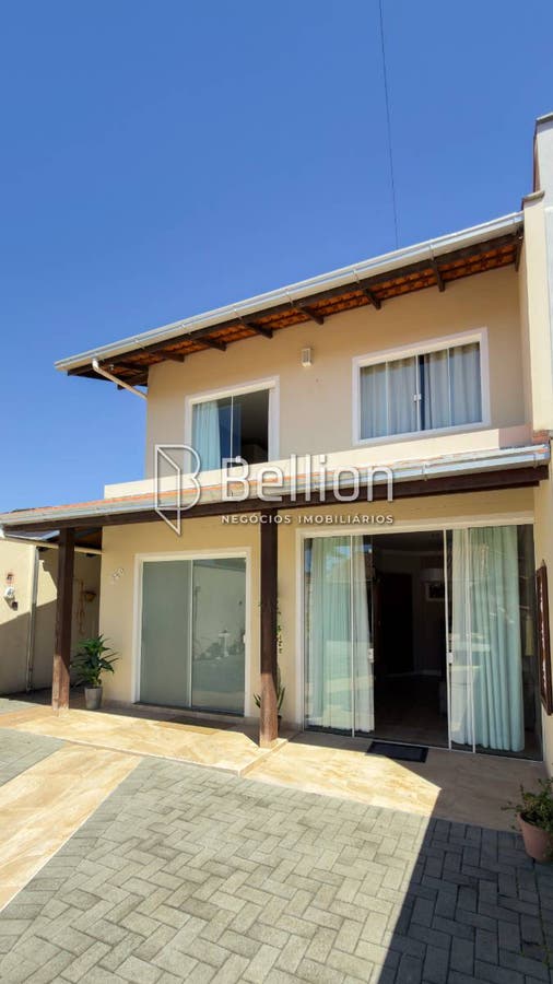 Sobrado com 3 quartos, 444m² de terreno e piscina na Estrada das Areias em Indaial - Sobrado em Estrada das Areias, Indaial - à venda - Bellion Negocios Imobiliarios LTDA