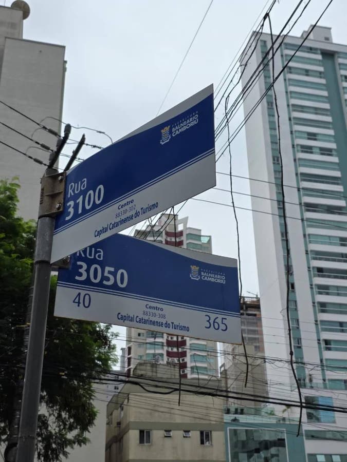 LOCAÇÃO DE SALA COMERCIAL NA RUA 3100 NO CENTRO DE BALNEÁRIO CAMBORIÚ - 20