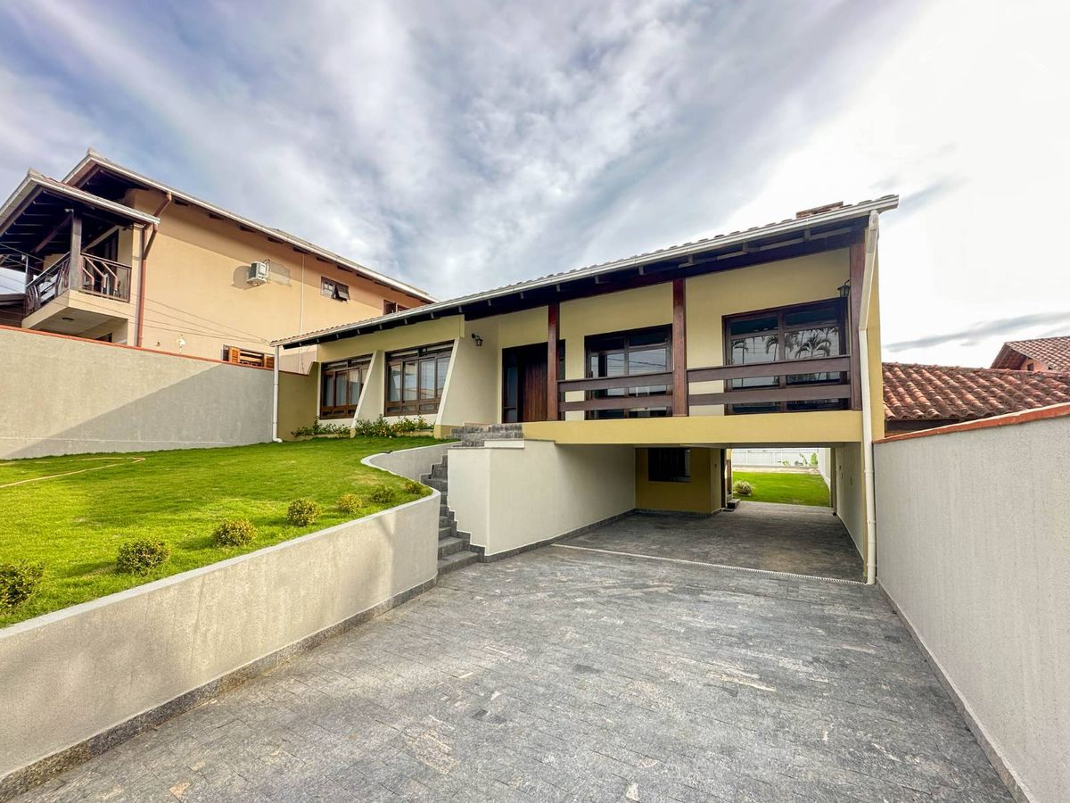 CASA COM SUÍTE + 2 QUARTOS, VILA LENZI - Casa em Vila Lenzi, Jaraguá do Sul - à venda - IMOB Imóveis