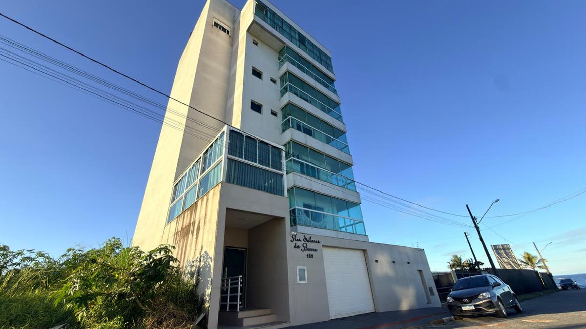 APARTAMENTO 3 QUARTOS COM SUITE SEMI MOBILIADO NO TABULEIRO BARRA VELHA/SC - Apartamento em Tabuleiro, Barra Velha - para locação - Imobiliária De Porto