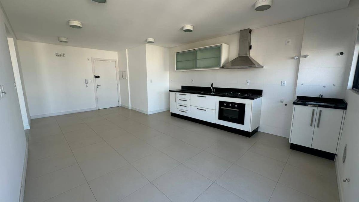 APARTAMENTO SEMI-MOBILIADO NO BAIRRO SÃO JOÃO - Apartamento em São João, Itajaí - à venda - Brava Norte Imóveis