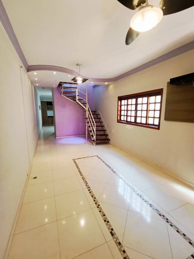 CASA SOBRADO 3 QUARTOS PROXIMO AO SESC - Sobrado em Jardim Garcez, Taubaté - para locação - ImobbDigital