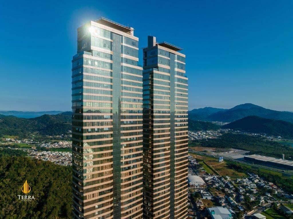 Apartamento a venda no Yachthouse localizado na Barra Sul em Balneário Camboriú. - Apartamento em Barra Sul, Balneário Camboriú - à venda - IMOBILIÁRIA TERRA ITAJAI LTDA