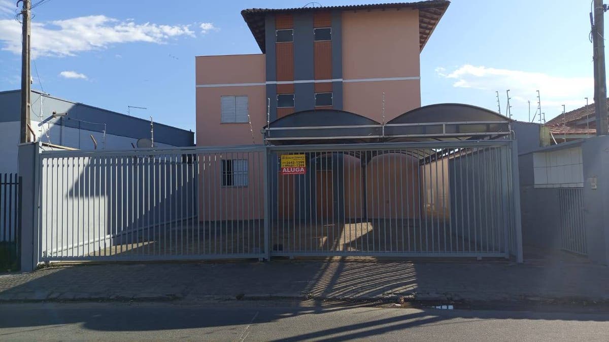 Duplex com 2 Quartos para Locação, São Benedito - Pindamonhangaba - Duplex em São Benedito, Pindamonhangaba - para locação - EDSON DERRICO IMOVEIS LTDA