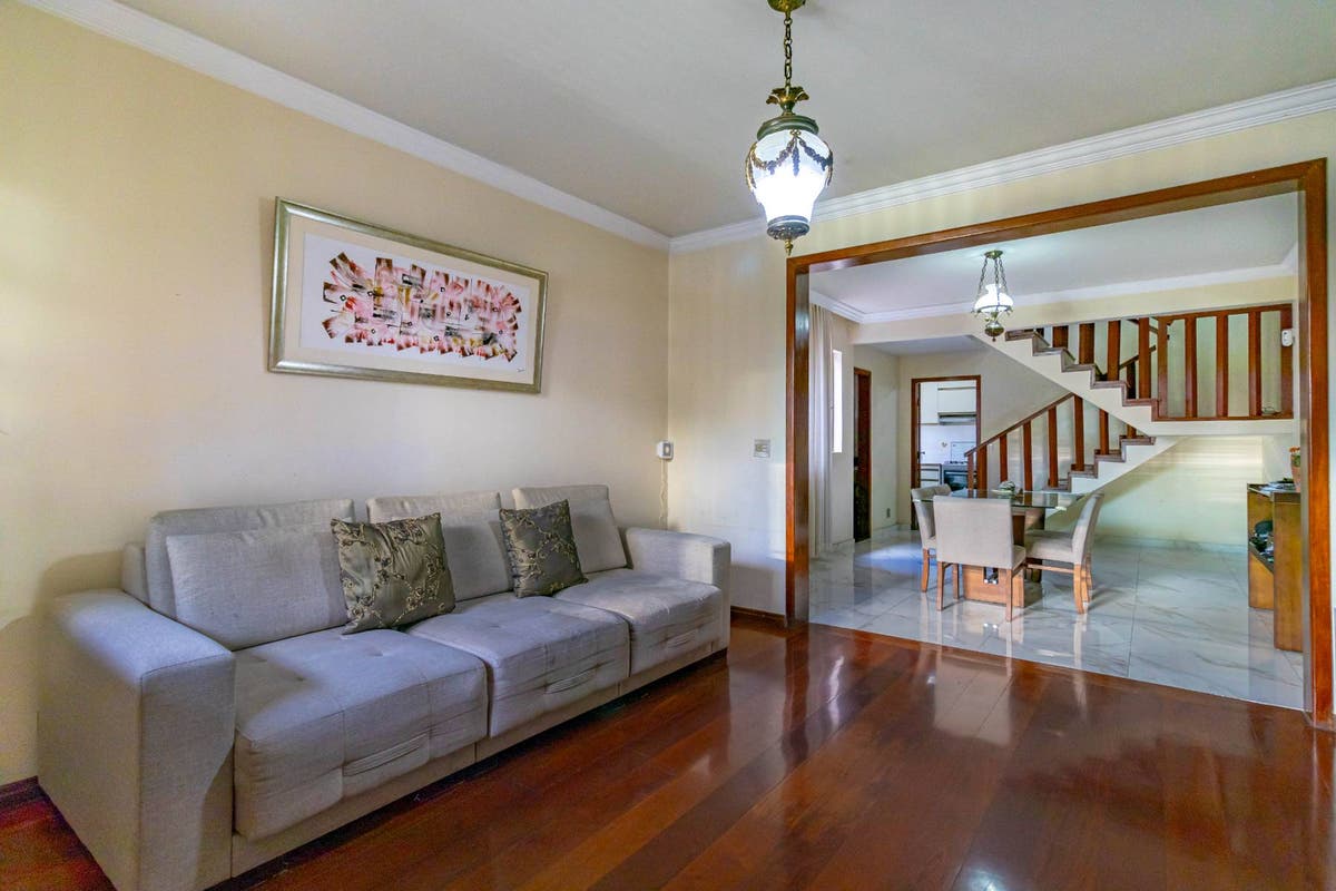 Casa com 4 quartos, Castelo - Belo Horizonte - Casa em Castelo, Belo Horizonte - para locação e à venda - Silvio Ximenes Imobiliária