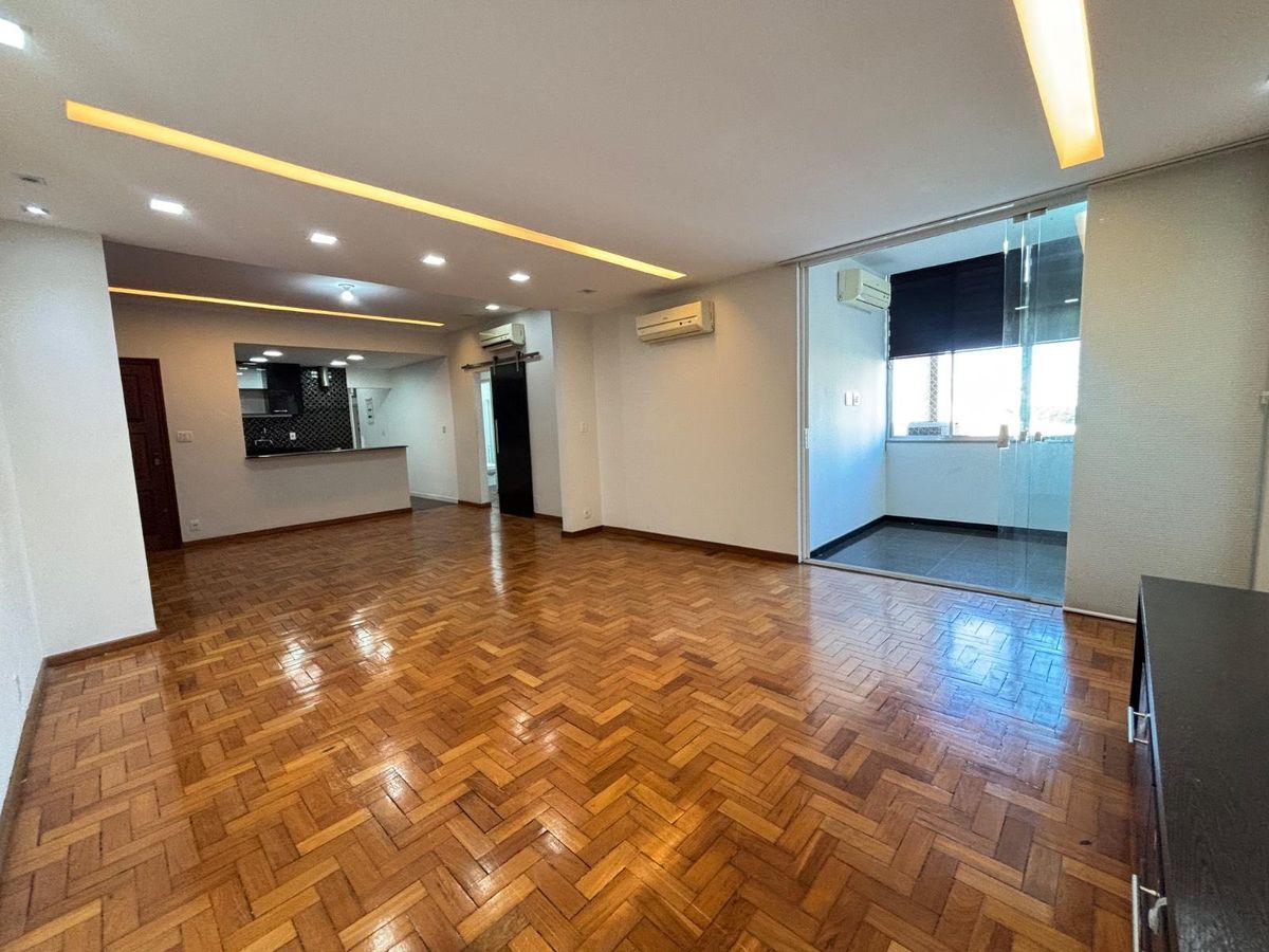 TIJUCA, Apartamento à venda, 3 quartos, suíte, 130m² e metrô Saens Pena - Apartamento em Tijuca, Rio de Janeiro - à venda - MIGUEZ IMOBILIÁRIA