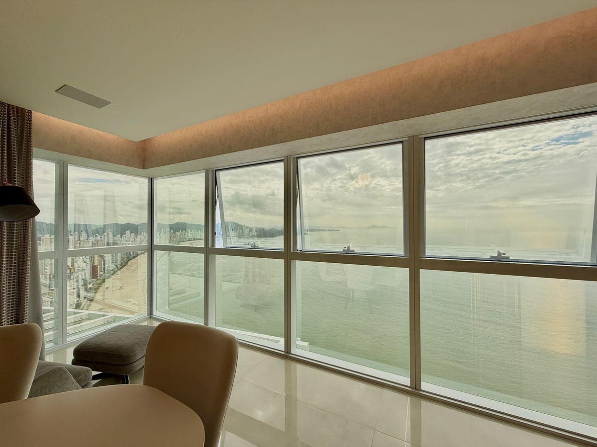 Apartamento mobiliado a Venda com 04 Suites Frente Mar no Ed. One Tower em Balneario Camboriu - Apartamento em Barra Sul, Balneário Camboriú - à venda - IMEX INVESTIMENTOS LTDA