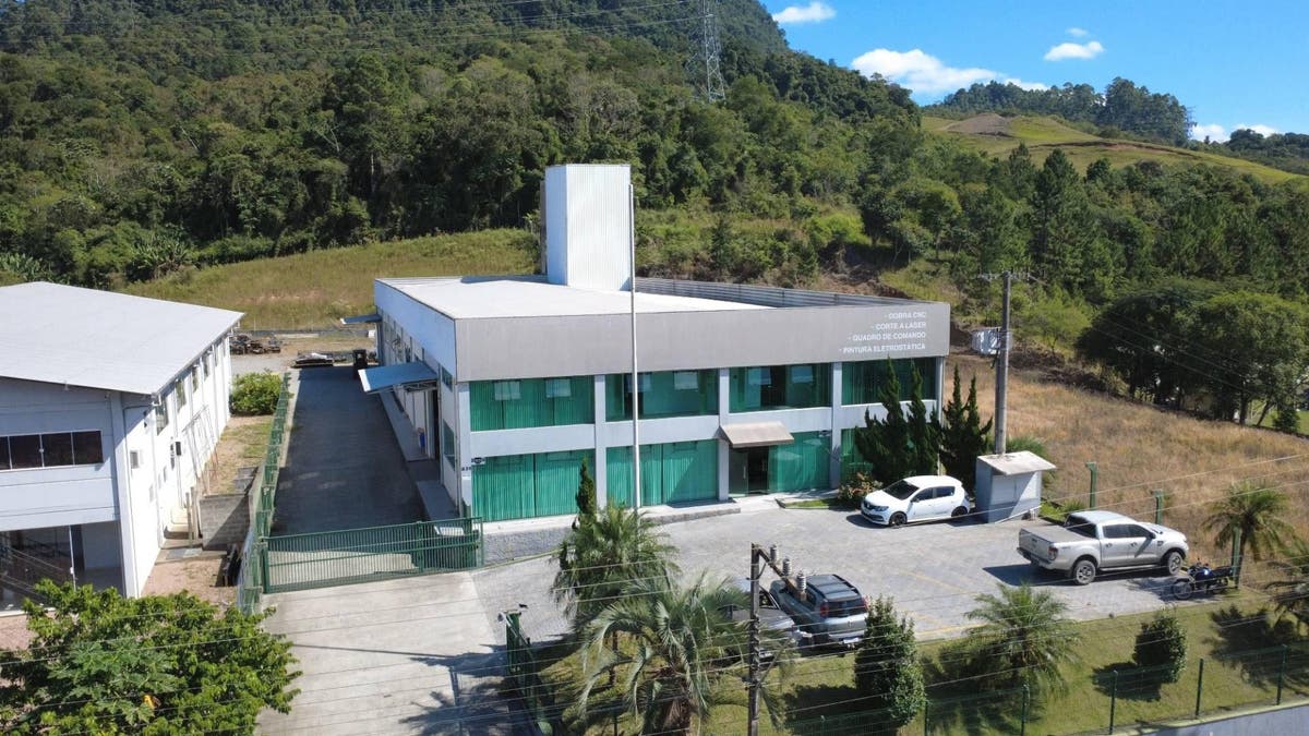 Galpão Industrial e Comercial - Aluguel - 1168m2 - Investimento - Oportunidade - Rua dos Vereadores - Itoupava - Rio do Sul - Galpão em Valada Itoupava, Rio do Sul - para locação - Cifra Imóveis e Empreendimentos Imobiliários