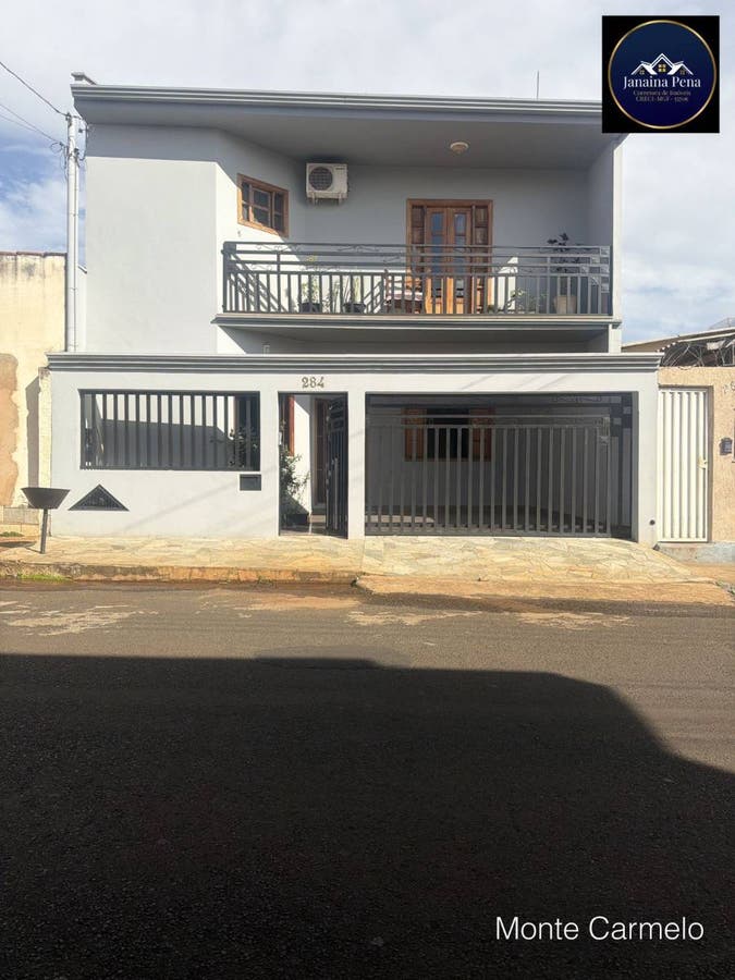 CASA A VENDA BAIRRO CENTRO - Casa em Centro, Monte Carmelo - à venda - Unijés Negócios Imobiliários LTDA