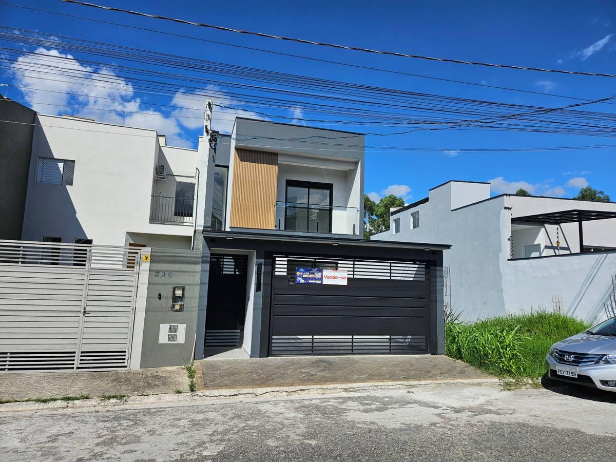 Sobrado com 3 quartos, Laranjeiras - Caieiras - Sobrado em Laranjeiras, Caieiras - à venda - Imobiliária Franco Nunes
