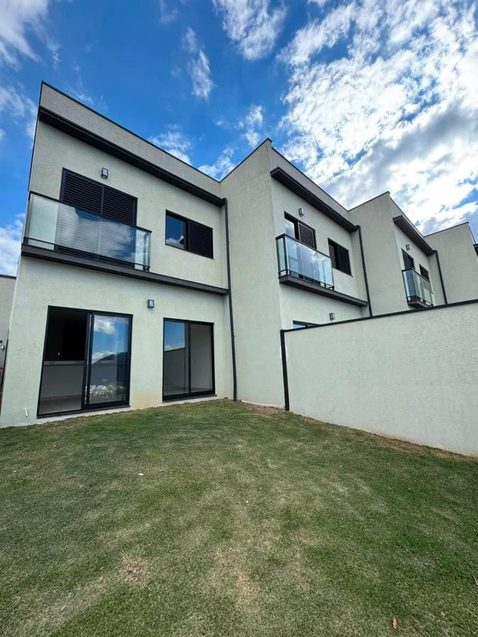 Casa á venda 2 quartos R$ 600.000,00 no Belvedere - Poços de Caldas/MG - Casa em Belvedere, Poços de Caldas - à venda - Lago e Cunha Imóveis
