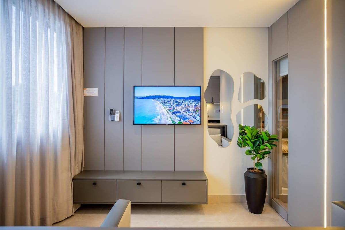 FLAT MOBILIADO COM ÓTIMA RENTABILIDADE NO CORAÇÃO DE BOMBINHAS - Flat/Loft/Estúdio em José Amândio, Bombinhas - à venda - Imobiliária KS