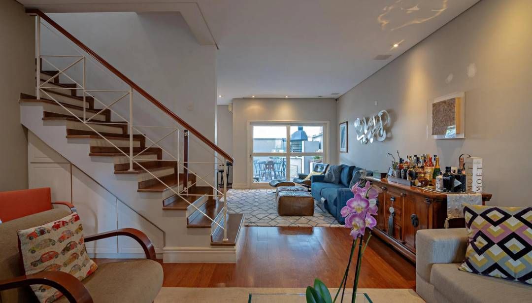 Alto dos Pinheiros 818 - Casa de Condomínio em Alto de Pinheiros, São Paulo - à venda - Óliver Lopes