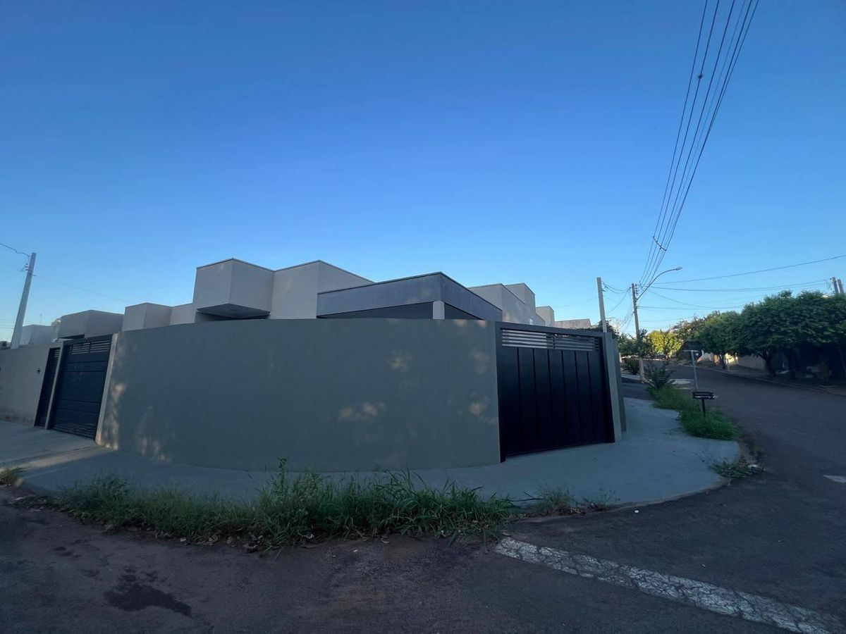 Casa próxima a igreja matriz - Casa em Bady Bassitt - à venda - SOUZA INTERMEDIACOES IMOBILIARIAS LTDA