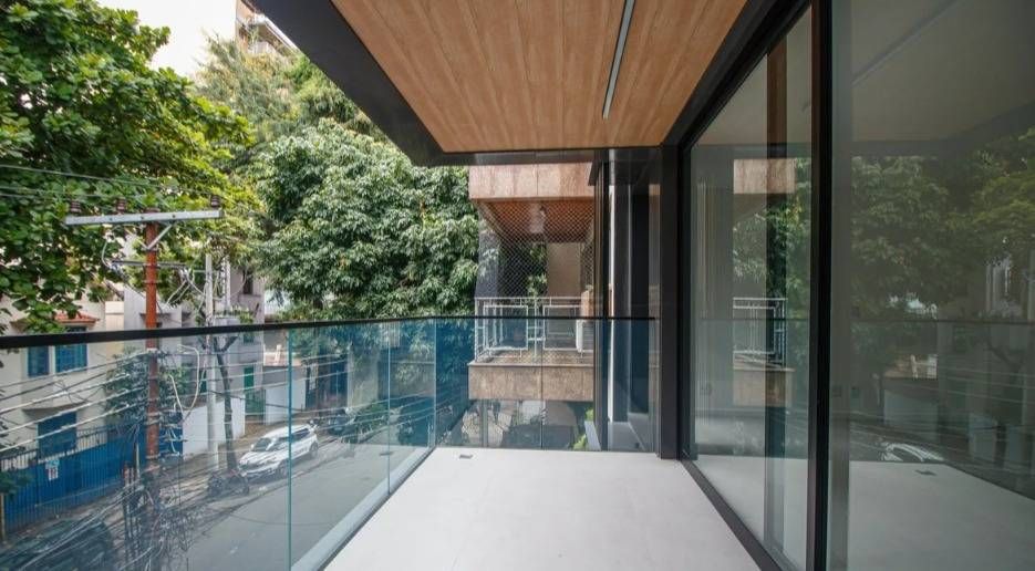 APARTAMENTO À VENDA A POUCOS PASSOS DA PRAÇA AFONSO PENA (METRÔ) - RUA PROFESSOR GABIZO - TIJUCA - VARANDA, SALA, QUARTO, 1 BANHEIRO SOCIAL, COZINHA E ÁREA DE SERVIÇO. 50 M² - - Apartamento em Tijuca, Rio de Janeiro - à venda - MIGUEZ IMOBILIÁRIA