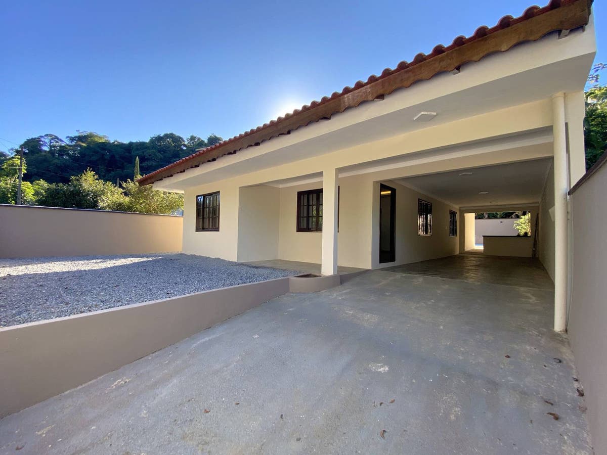 Casa Térrea com Piscina | Czerniewicz | 3 quartos | 160m² - Casa em Czerniewicz, Jaraguá do Sul - à venda - MACROimoveis.com