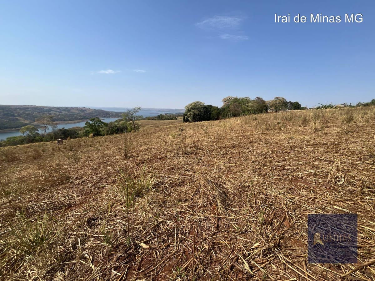 Sitio comAptidão para Gado e Lavoura a Venda no Irai de Minas - Sítio em Brasil, Iraí de Minas - à venda - Unijés Negócios Imobiliários LTDA