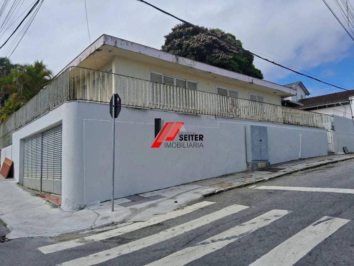 Casa grande a venda no bairro Agronomica - Casa em Agronômica, Florianópolis - à venda - Seiter Imobiliária