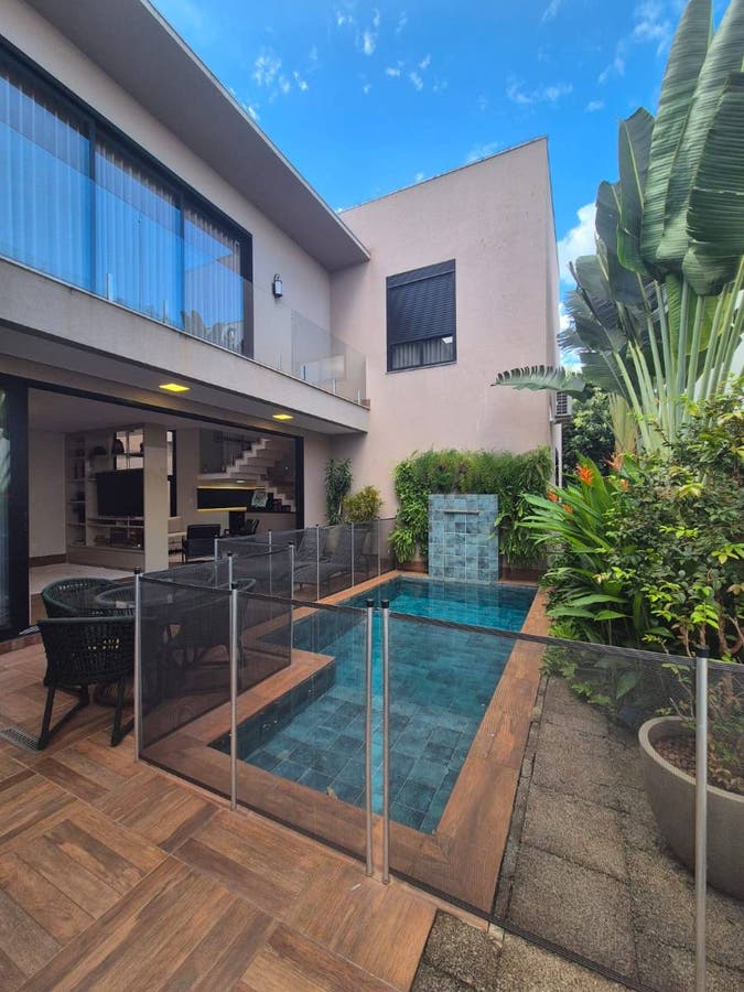 Vende-Se Sobrado Semi Mobiliado Condomínio Belvedere - Casa de Condomínio em Condomínio Belvedere, Cuiabá - à venda - Prime House Inteligência Imobiliária