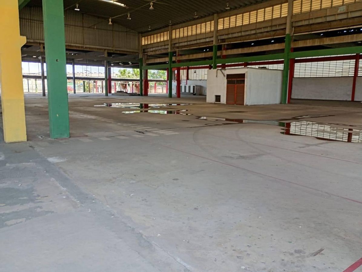 Excelente Galpão para Locação com Pátio e Pé-direito Alto - 8.000 m² A. C. e 10.000 A. T. - Galpão em Jardim Gramacho, Duque de Caxias - para locação e à venda - PERENNIAL ASSESSORIA E SERVIÇOS LTDA EPP