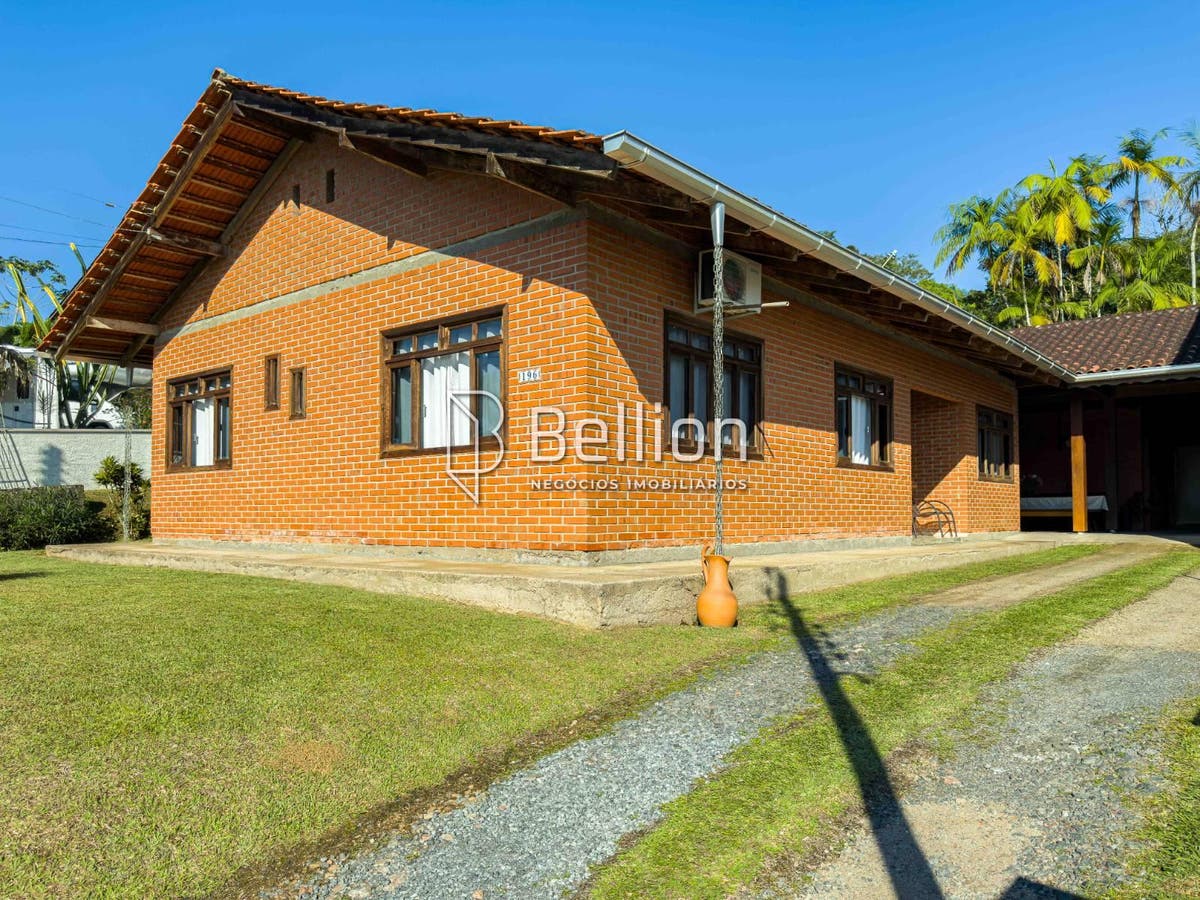Casa à Venda em Padre Martinho Stein, Timbó | 3 Quartos, Suíte e Amplo Terreno de 790 m² - Casa - à venda - Bellion Negocios Imobiliarios LTDA