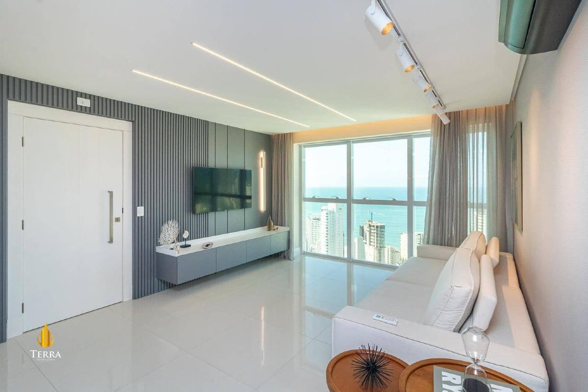 Apartamento totalmente mobiliado e decorado no Edifício Phoenix Tower em Balneário Camboriú. - Apartamento em Centro, Balneário Camboriú - à venda - IMOBILIÁRIA TERRA ITAJAI LTDA