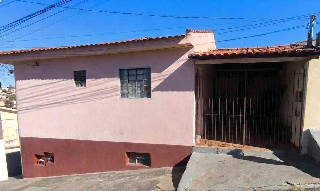 Casa à venda no Parque do Lago em Guaxupé - Casa em Parque do Lago, Guaxupé - à venda - Grupo G3 Investhouse Ltda