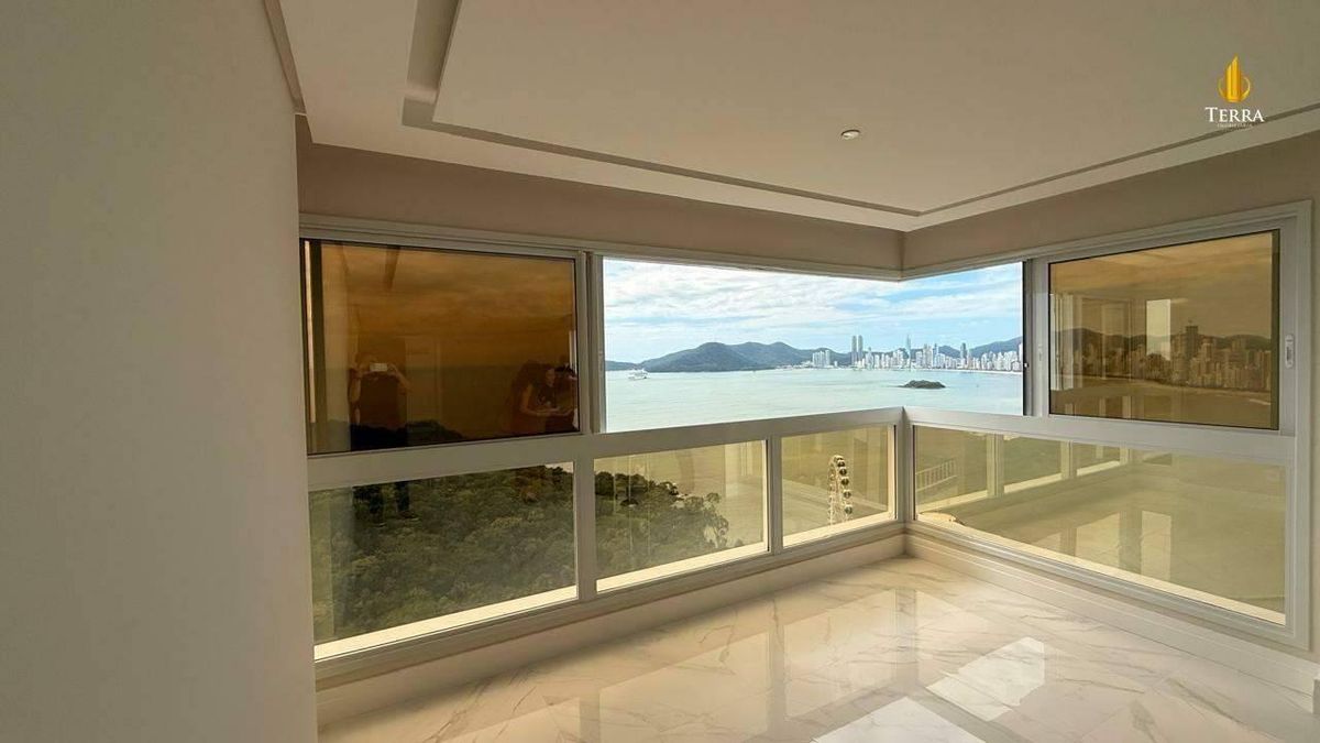 Apartamento à venda no Edifício Blue Coast localizado no bairro Pioneiros em Balneário Camboriú. - Apartamento em Pioneiros, Balneário Camboriú - à venda - IMOBILIÁRIA TERRA ITAJAI LTDA