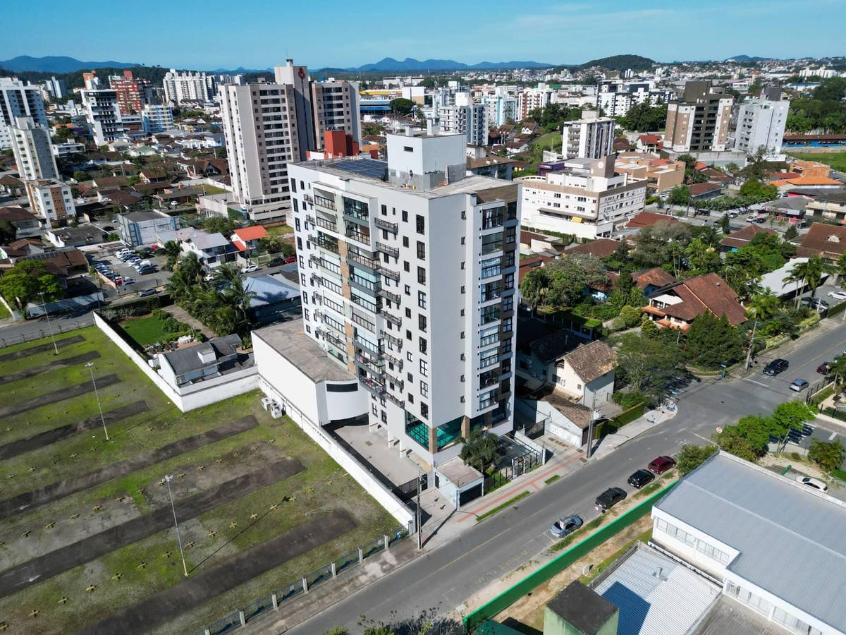 Apartamento com elevador com 3 suites Semi Mobiliado Anita Garibaldi - Joinville - Apartamento com elevador em Anita Garibaldi, Joinville - à venda - IMOBILIARIA BORBA