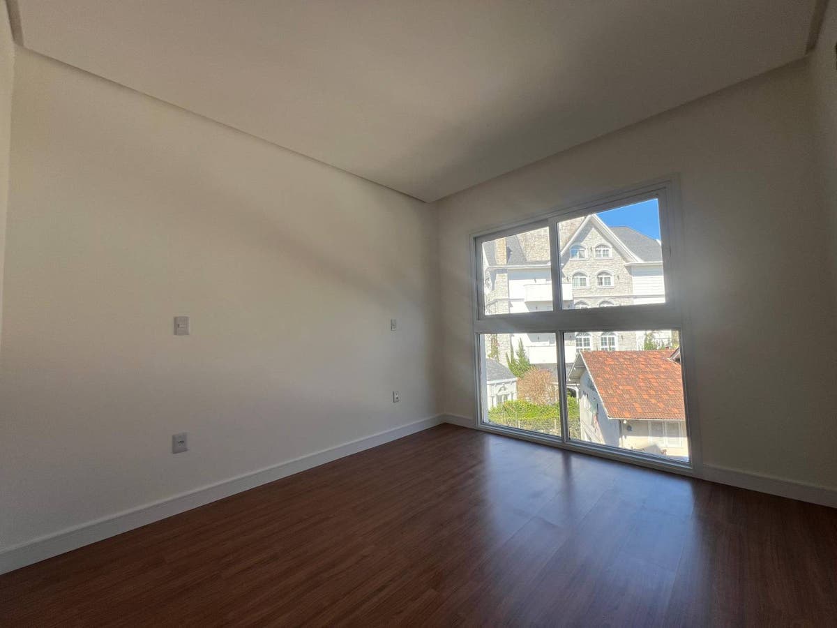 Ótimo apartamento para moradia ou investimento! - Apartamento em Avenida Central, Gramado - à venda - Praxer