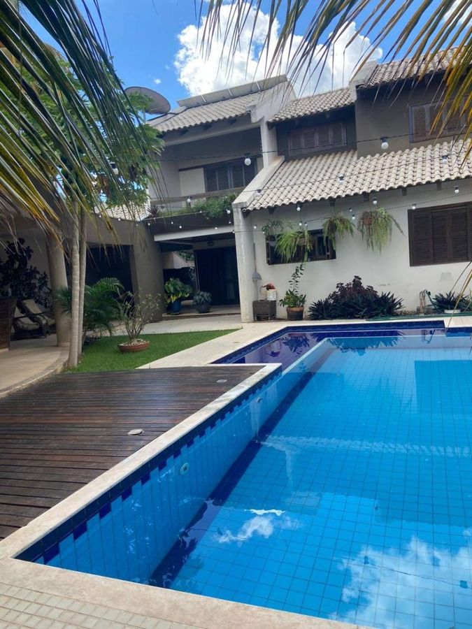 LINDA CASA COM PISCINA NO CENTRO - Casa em Setor Comercial, Sinop - à venda - CASA GOLD IMÓVEIS