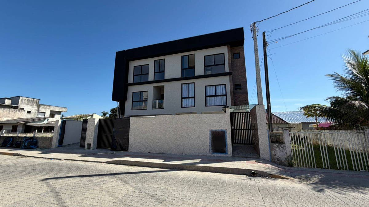 Apartamento novo com 02 dormitórios por R$420.000,00 no centro de Itapoá SC! - Apartamento em Jardim Perola do Atlântico, Itapoá - à venda - SBGLOBAL Imobiliária