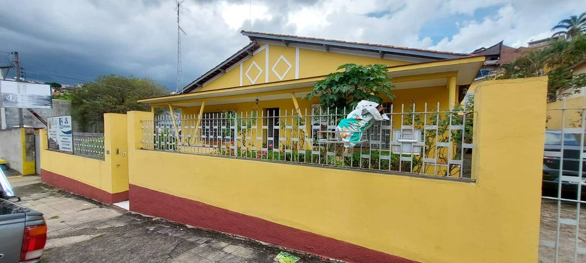 Casa/ COMERCIAL - Comercial em Parque São Benedito, Santa Isabel - para locação - J Lobo Imóveis