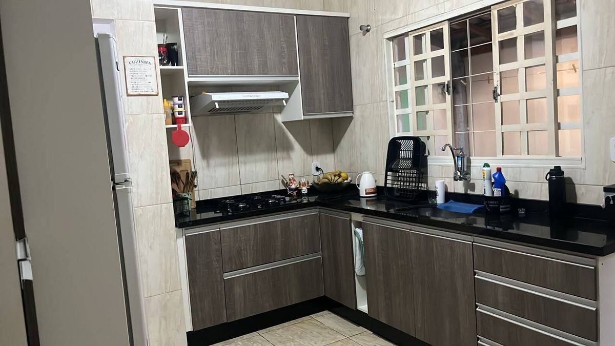 Casa à Venda com 3 Quartos, Churrasqueira e Garagem em Vila Operária - Avaré - Casa em Vila Operária, Avaré - à venda - CRYSTAL IMÓVEIS