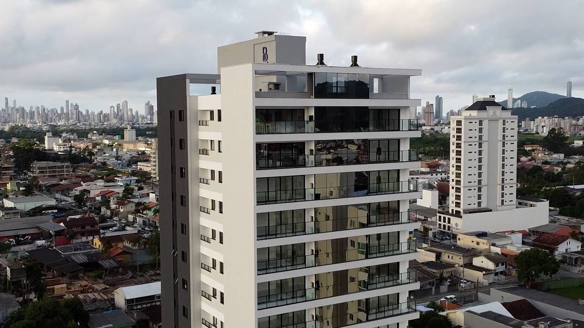 Ótimo Apartamento no Centro de Camboriu - Apartamento em Centro, Camboriú - à venda - Roseli Imóveis