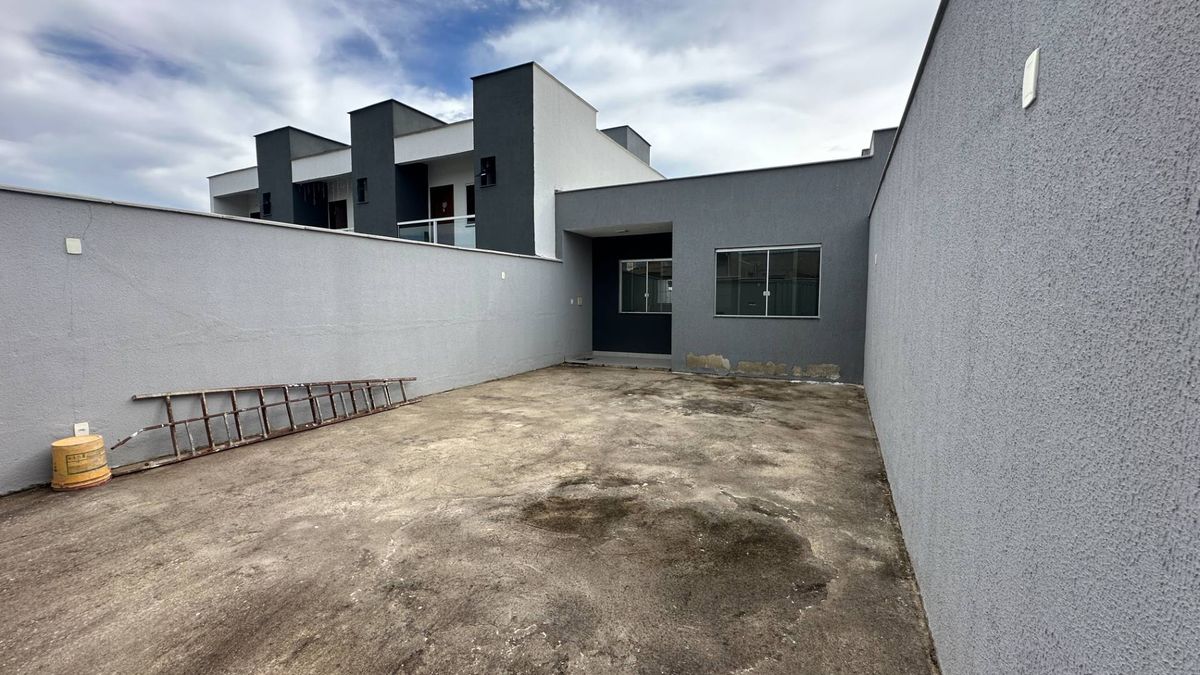 Linda Casa Geminada Individual 2 Quartos com Suíte No Vila Verde em Betim - Casa em Vila Verde, Betim - à venda - Via M Empreendimentos Imobiliários Ltda